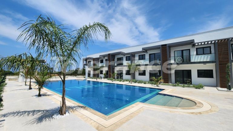 Квартира от застройщика в Кирения, Северный Кипр с бассейном в рассрочку: купить недвижимость в Турции - 85226