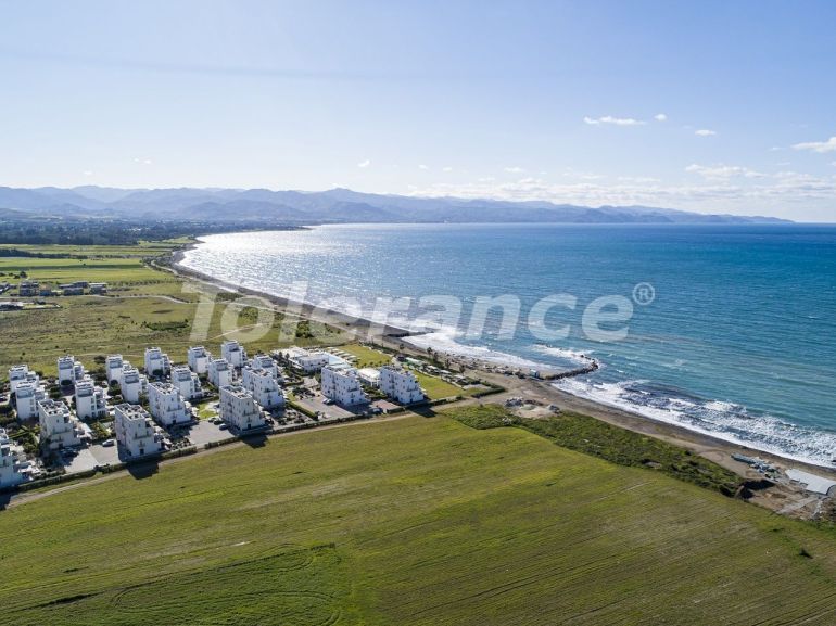 Квартира в Кирения, Северный Кипр вид на море с бассейном в рассрочку: купить недвижимость в Турции - 85402