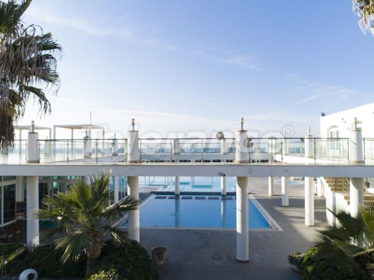 Квартира в Кирения, Северный Кипр вид на море с бассейном в рассрочку: купить недвижимость в Турции - 85411