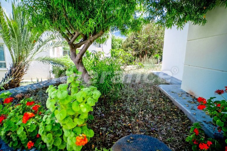 Квартира в Кирения, Северный Кипр вид на море с бассейном: купить недвижимость в Турции - 85531