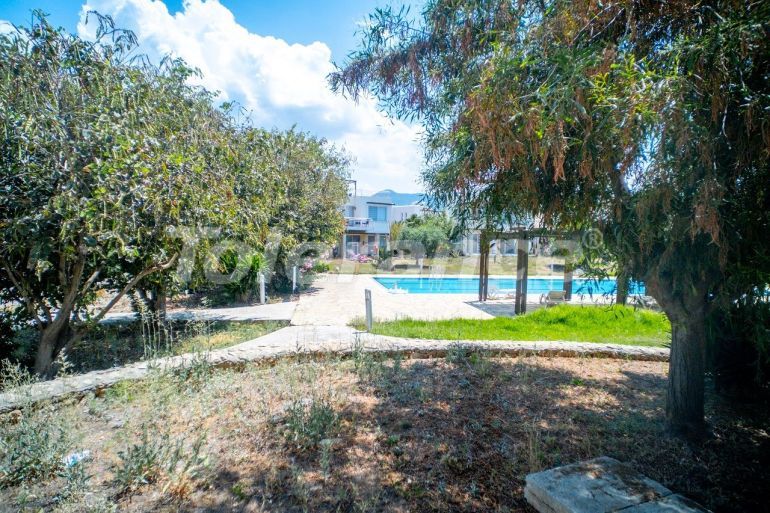 Квартира в Кирения, Северный Кипр вид на море с бассейном: купить недвижимость в Турции - 85549