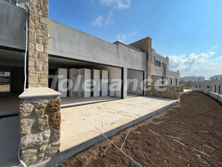 Квартира от застройщика в Кирения, Северный Кипр вид на море с бассейном в рассрочку: купить недвижимость в Турции - 85735