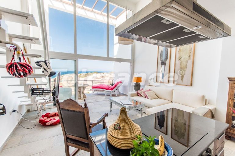 Квартира в Кирения, Северный Кипр вид на море с бассейном: купить недвижимость в Турции - 86087