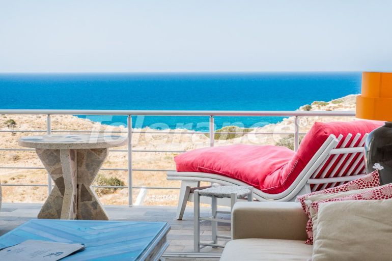 Квартира в Кирения, Северный Кипр вид на море с бассейном: купить недвижимость в Турции - 86117