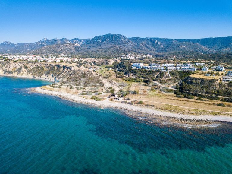 Квартира в Кирения, Северный Кипр вид на море с бассейном: купить недвижимость в Турции - 86120