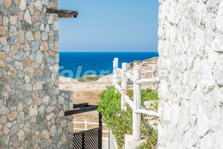 Квартира в Кирения, Северный Кипр вид на море с бассейном: купить недвижимость в Турции - 86124