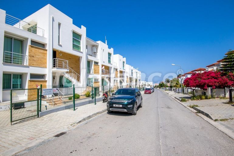 Квартира от застройщика в Кирения, Северный Кипр с бассейном: купить недвижимость в Турции - 87301