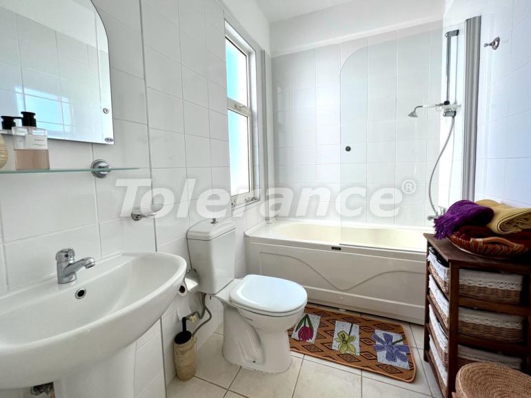 Квартира в Кирения, Северный Кипр вид на море: купить недвижимость в Турции - 88525