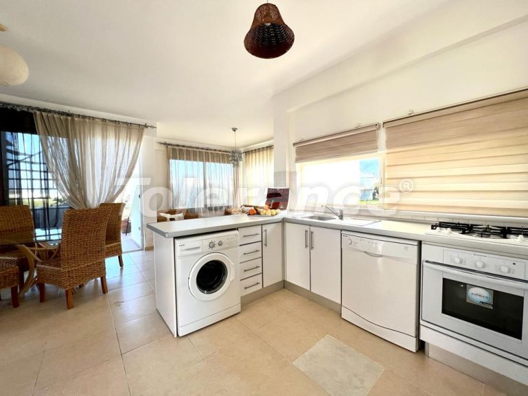 Квартира в Кирения, Северный Кипр вид на море: купить недвижимость в Турции - 88528