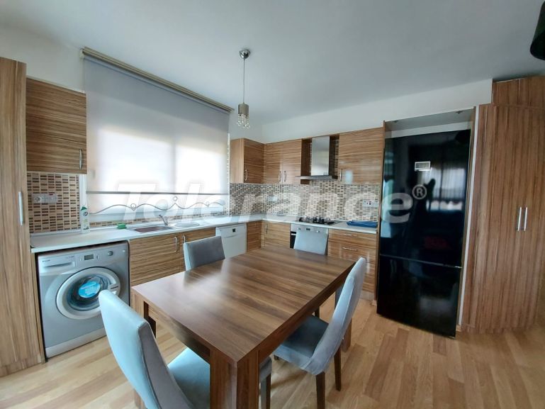 Квартира в Кирения, Северный Кипр: купить недвижимость в Турции - 91495