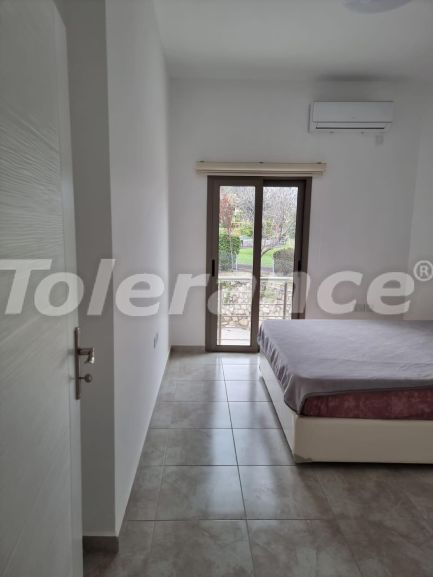 Квартира в Кирения, Северный Кипр с бассейном: купить недвижимость в Турции - 92182