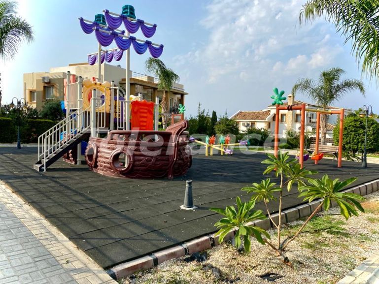 Квартира в Кирения, Северный Кипр с бассейном: купить недвижимость в Турции - 92309