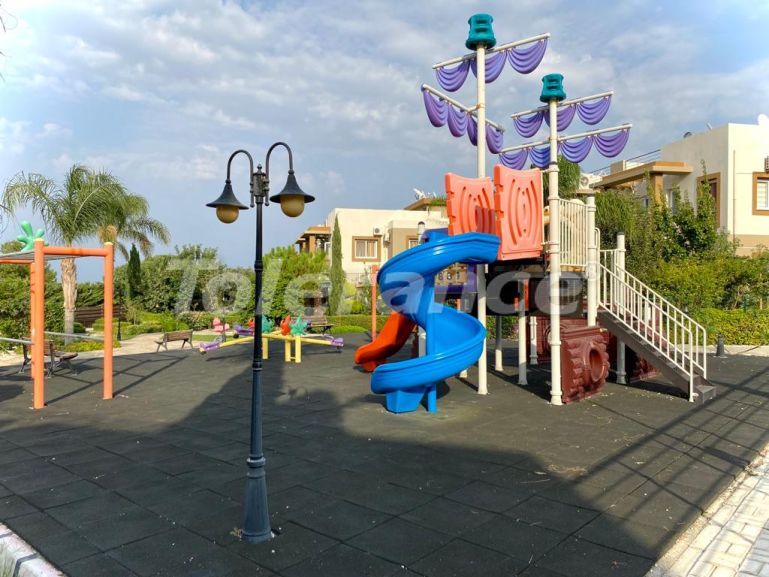 Квартира в Кирения, Северный Кипр с бассейном: купить недвижимость в Турции - 92310