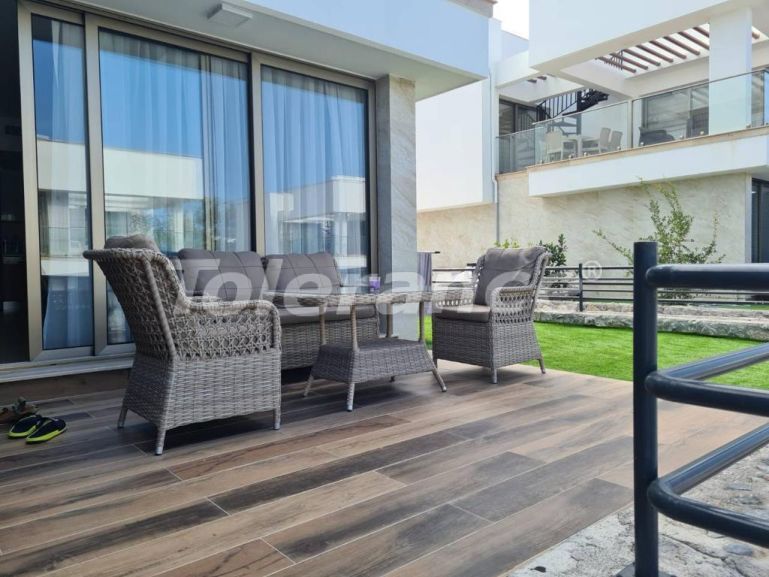 Квартира в Кирения, Северный Кипр с бассейном: купить недвижимость в Турции - 92814