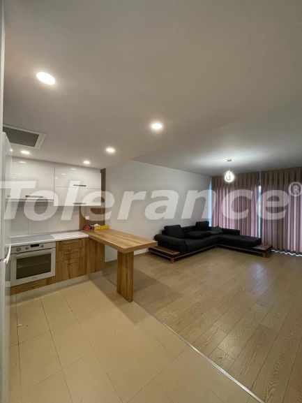 Квартира в Кирения, Северный Кипр с бассейном: купить недвижимость в Турции - 92827