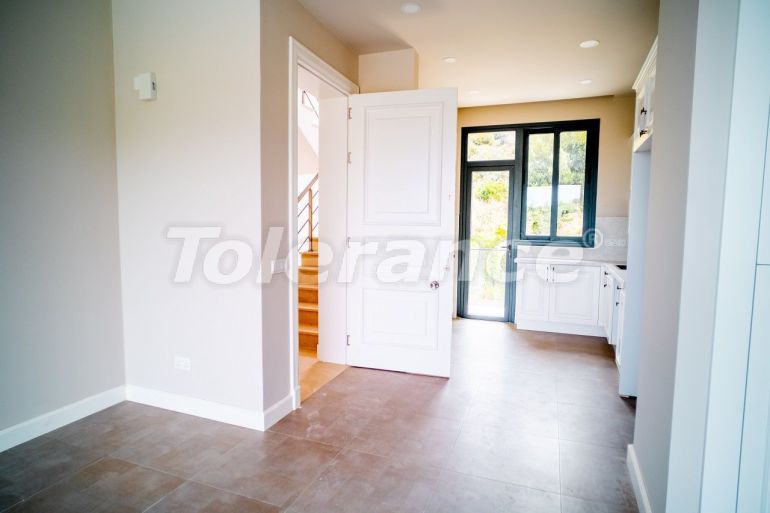 Квартира в Кирения, Северный Кипр: купить недвижимость в Турции - 94292