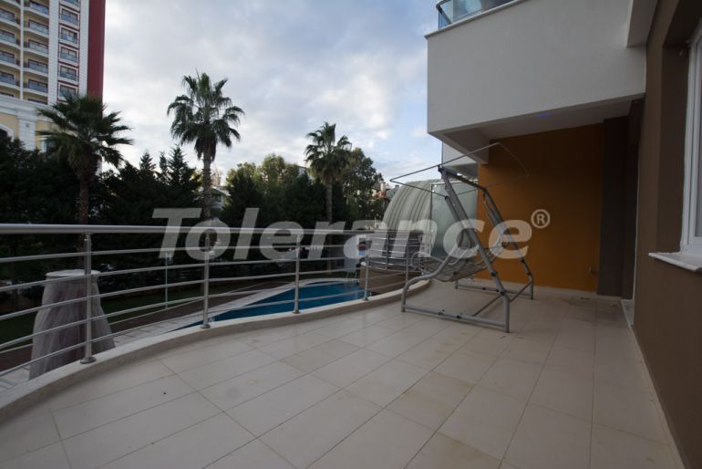 Квартира в Лара, Анталия вид на море с бассейном: купить недвижимость в Турции - 68112