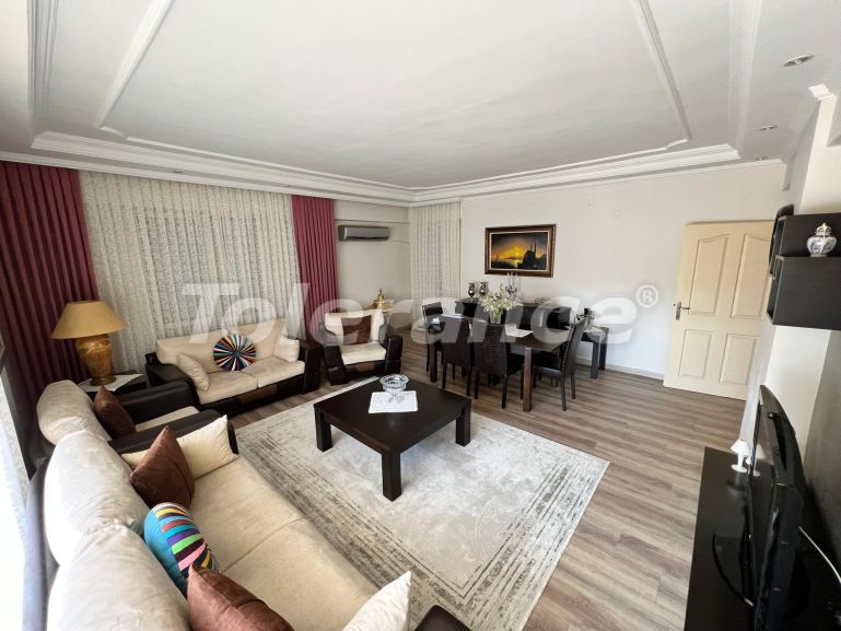 Квартира в Лара, Анталия с бассейном: купить недвижимость в Турции - 98296