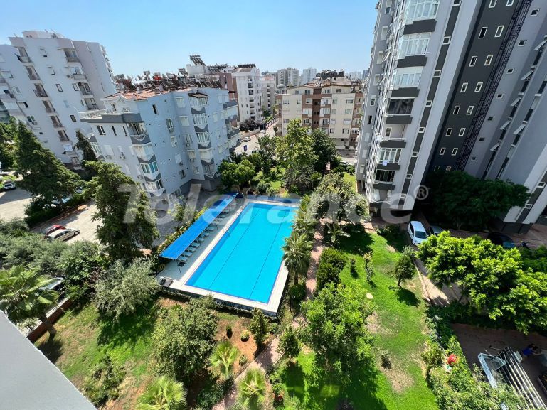 Квартира в Лара, Анталия с бассейном: купить недвижимость в Турции - 98326