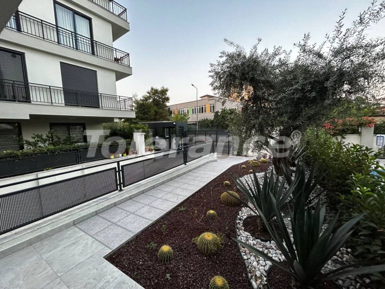 Квартира в Лара, Анталия с бассейном: купить недвижимость в Турции - 98631