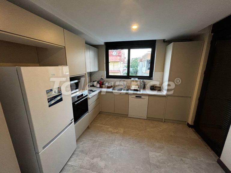 Квартира в Лара, Анталия с бассейном: купить недвижимость в Турции - 98641