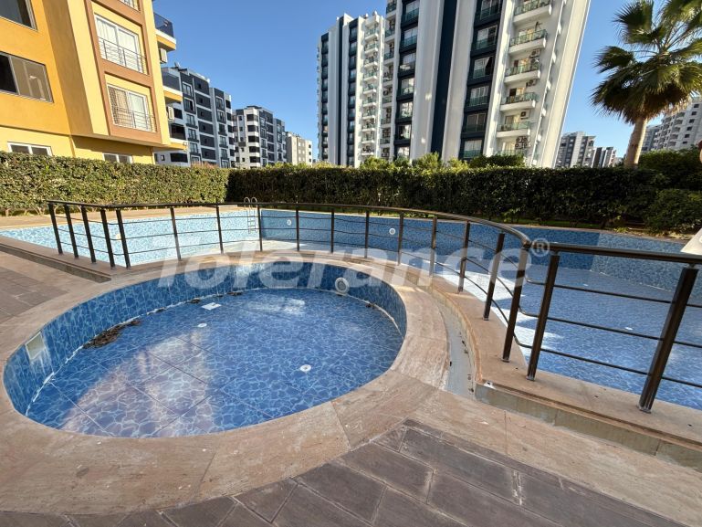 Квартира в Мезитли, Мерсин с бассейном: купить недвижимость в Турции - 130140