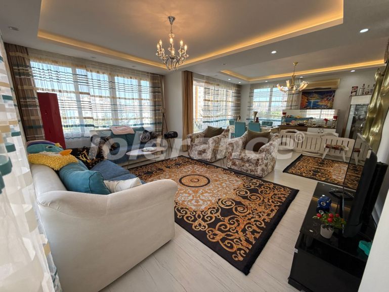 Квартира в Мезитли, Мерсин с бассейном: купить недвижимость в Турции - 130280