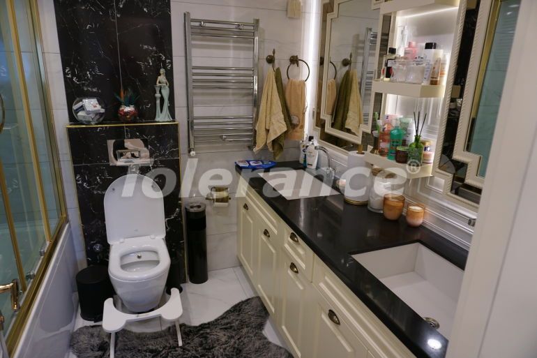 Квартира в Мезитли, Мерсин вид на море с бассейном: купить недвижимость в Турции - 46771