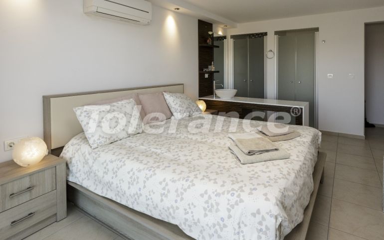 Квартира в Сиде с бассейном: купить недвижимость в Турции - 137198