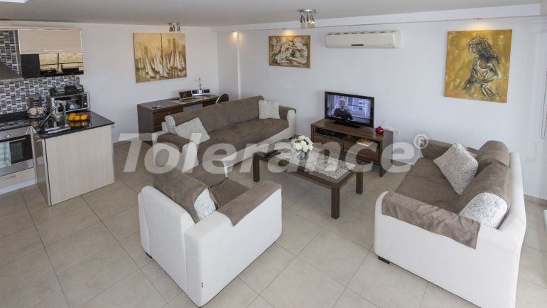 Квартира в Сиде с бассейном: купить недвижимость в Турции - 137212