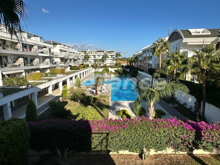 Квартира в Сиде с бассейном: купить недвижимость в Турции - 137460