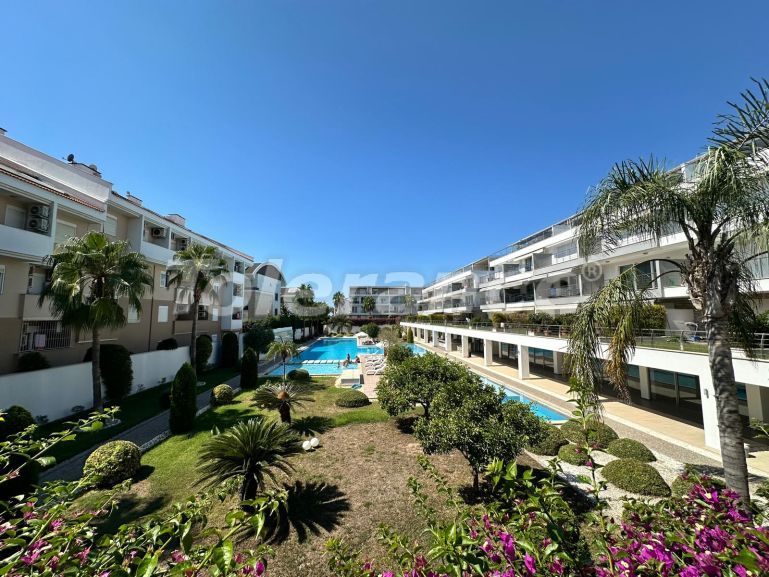 Квартира в Сиде с бассейном: купить недвижимость в Турции - 138082