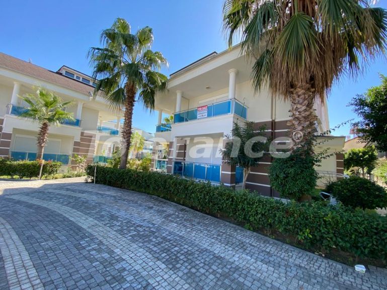 Квартира в Сиде с бассейном: купить недвижимость в Турции - 138306