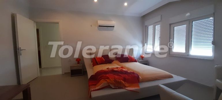 Квартира в Сиде с бассейном: купить недвижимость в Турции - 138329