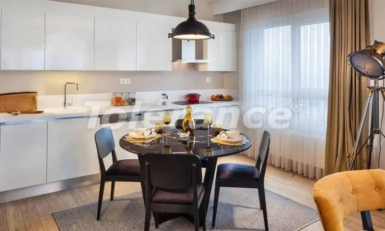 Квартира в Стамбуле с бассейном в рассрочку: купить недвижимость в Турции - 36428