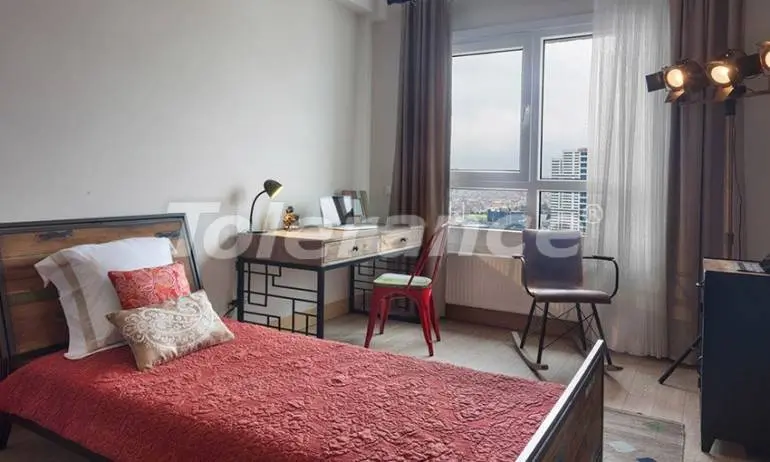 Квартира в Стамбуле с бассейном в рассрочку: купить недвижимость в Турции - 36432