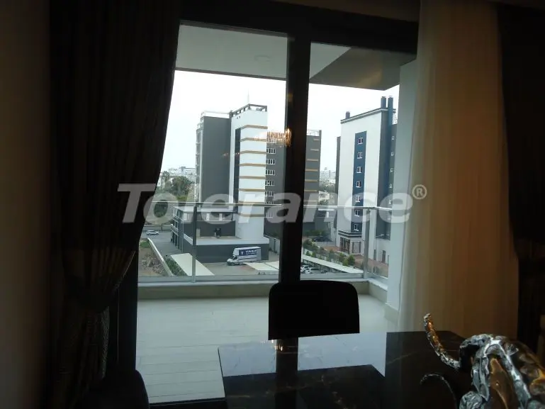 Квартира в Енишехир, Мерсин, Мерсин с бассейном: купить недвижимость в Турции - 34429