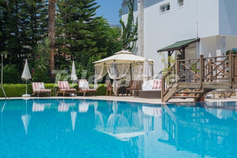 Отель в Çamyuva, Кемер с бассейном: купить недвижимость в Турции - 45654