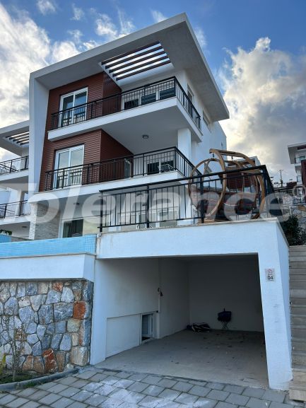 Вилла или дом в Адабюкю, Бодрум вид на море с бассейном: купить недвижимость в Турции - 70388