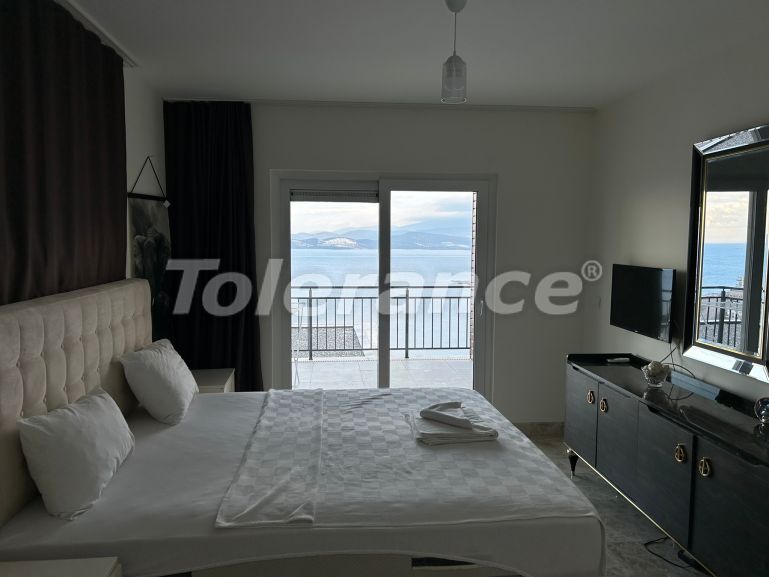 Вилла или дом в Адабюкю, Бодрум вид на море с бассейном: купить недвижимость в Турции - 70399