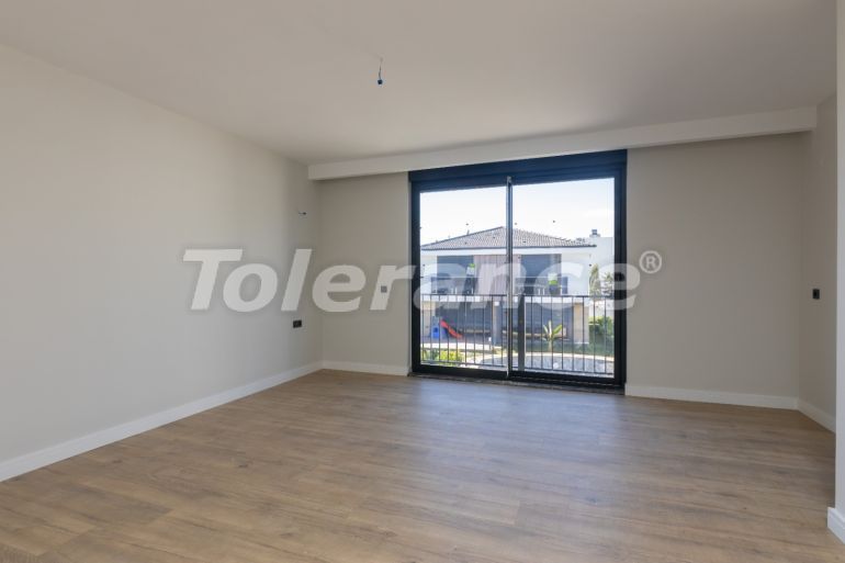 Вилла или дом от застройщика в Алтынташ, Анталия с бассейном: купить недвижимость в Турции - 67002