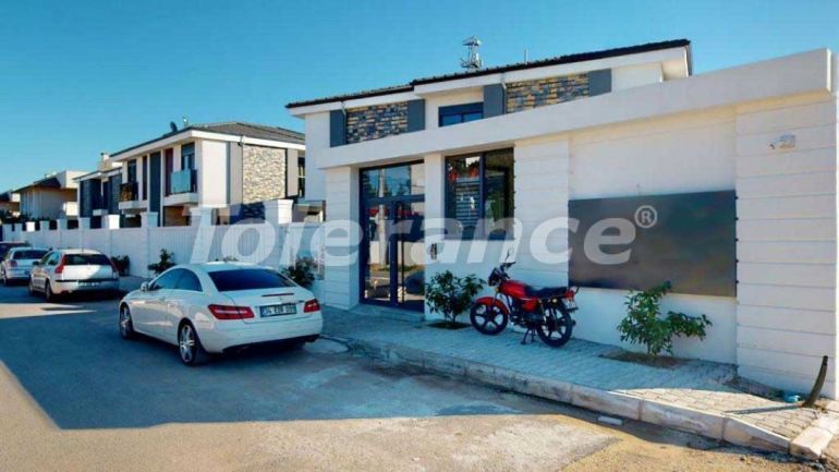 Вилла или дом от застройщика в Алтынташ, Анталия с бассейном: купить недвижимость в Турции - 67005