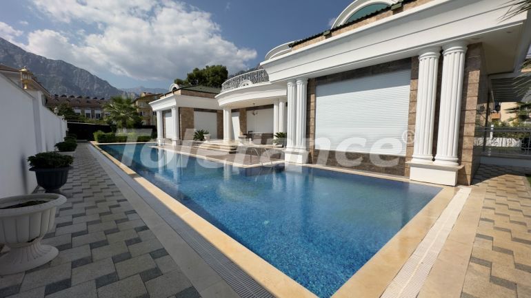 Вилла или дом от застройщика в Арсланбуджак, Кемер с бассейном - 102534 Вилла или дом от застройщика в Арсланбуджак, Кемер с бассейном: купить недвижимость в Турции - 102534