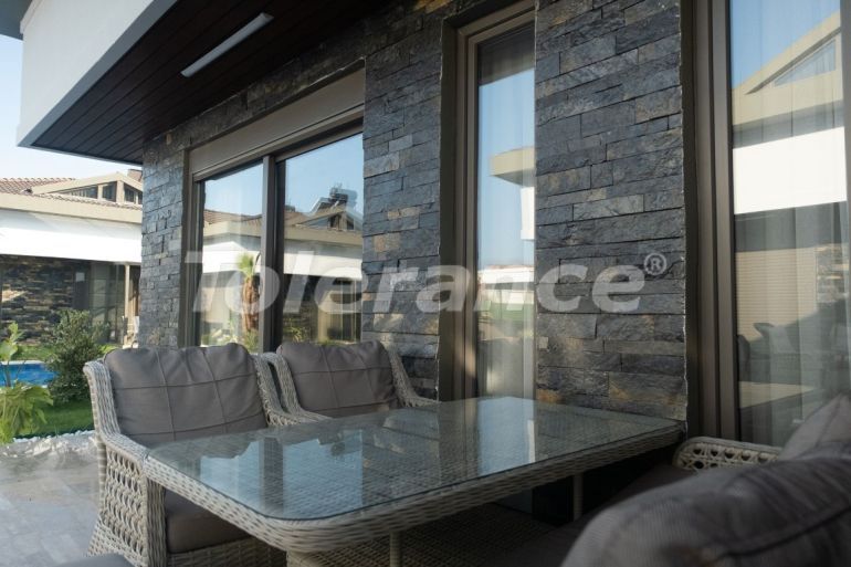 Вилла или дом от застройщика в Арсланбуджак, Кемер с бассейном: купить недвижимость в Турции - 103434