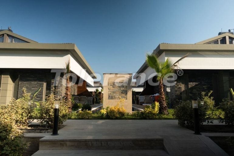 Вилла или дом от застройщика в Арсланбуджак, Кемер с бассейном: купить недвижимость в Турции - 103480