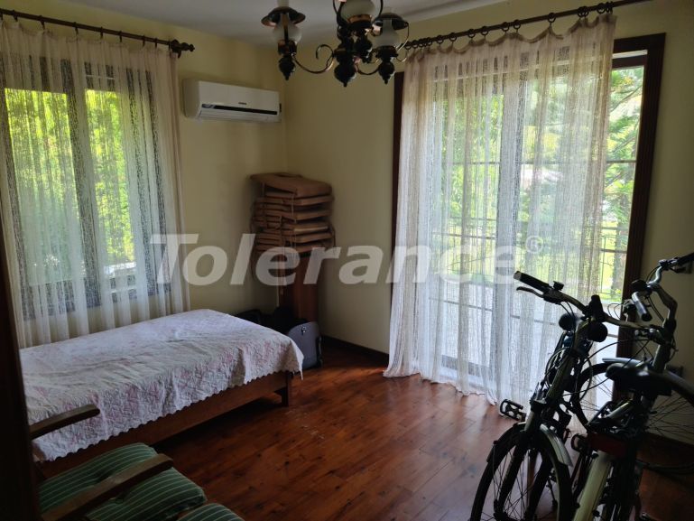 Вилла или дом в Арсланбуджак, Кемер с бассейном: купить недвижимость в Турции - 116139