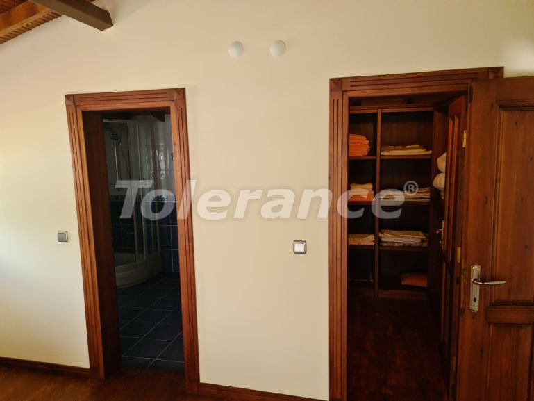 Вилла или дом в Арсланбуджак, Кемер с бассейном: купить недвижимость в Турции - 116142