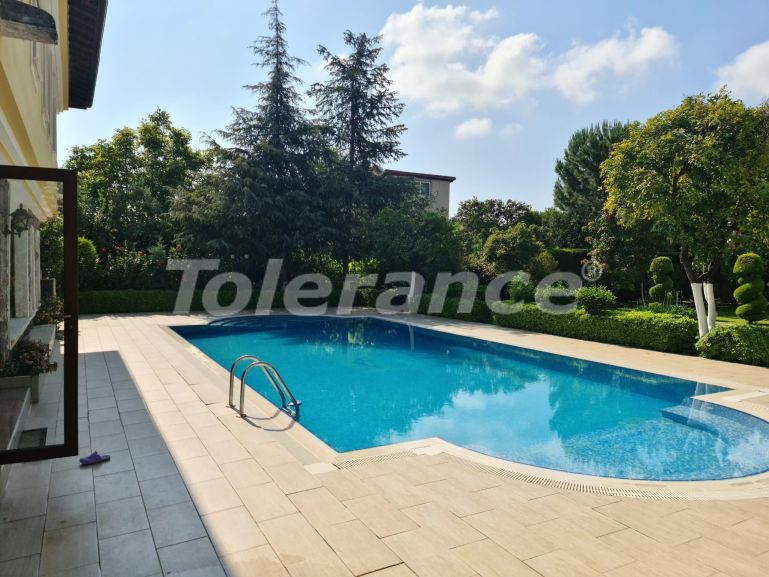 Вилла или дом в Арсланбуджак, Кемер с бассейном: купить недвижимость в Турции - 116151