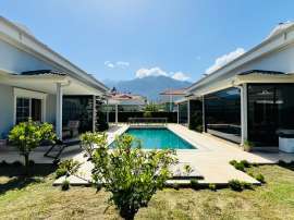 Вилла или дом в Арсланбуджак, Кемер с бассейном: купить недвижимость в Турции - 136350