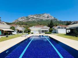 Вилла или дом в Арсланбуджак, Кемер с бассейном: купить недвижимость в Турции - 136580